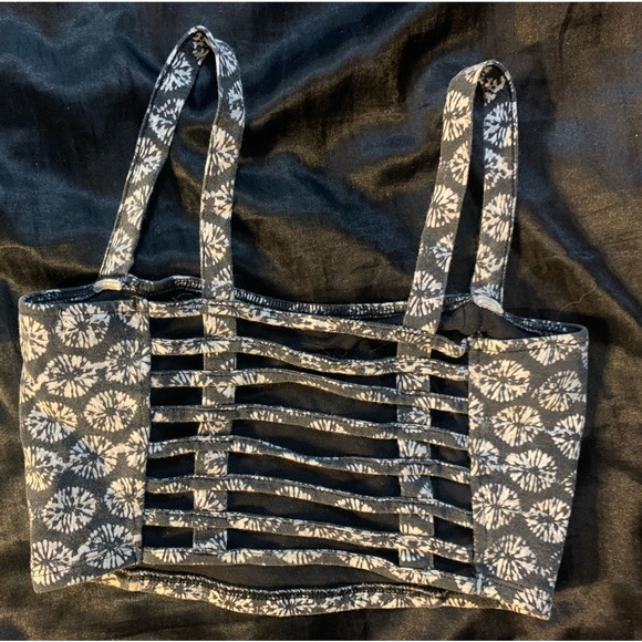 NWOT | Black/White Floral Bandeau w/ Cut Out Back from Garage | Womens Size XS - Picture 2 of 4